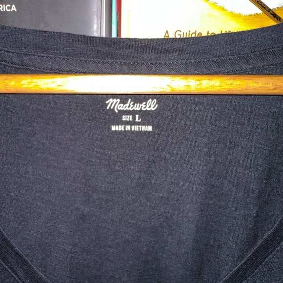 Madewell - Black Whisper Cotton V-Neck Pocket Front Tank Top - Picture 3 of 4